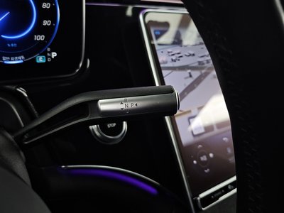 MERCEDES-BENZ EQS - 9