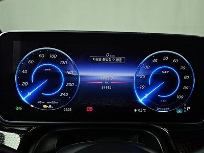 MERCEDES-BENZ EQS - 8