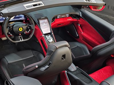 2024 Ferrari ROMA — миниатюра 17