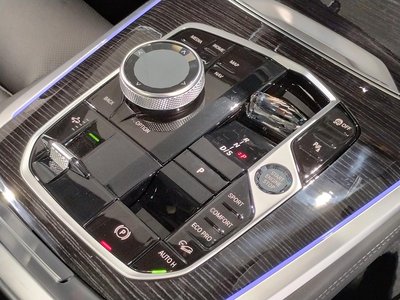 2025 BMW X5 — миниатюра 11