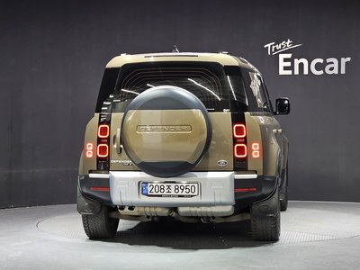 LAND ROVER DEFENDER - 3