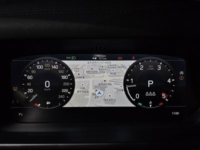 LAND ROVER DEFENDER - 8