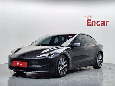 TESLA MODEL 3 - 1