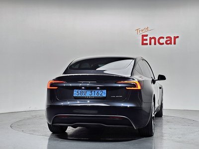 TESLA MODEL 3 - 4