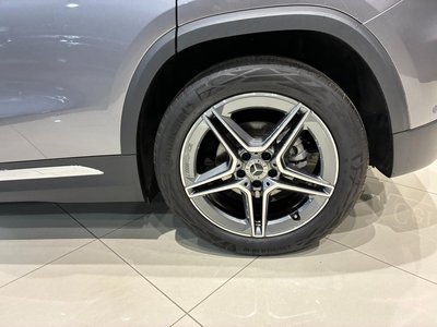 MERCEDES-BENZ GLA - 10