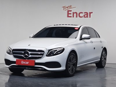 MERCEDES-BENZ E-CLASS - 1