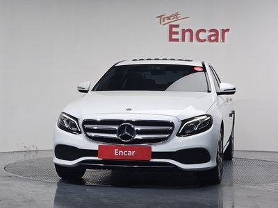 MERCEDES-BENZ E-CLASS - 2