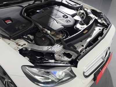 MERCEDES-BENZ E-CLASS - 7