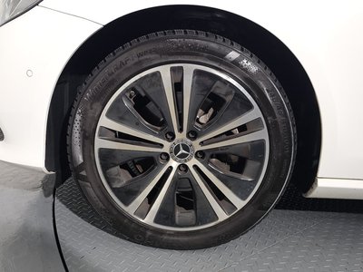 MERCEDES-BENZ E-CLASS - 6