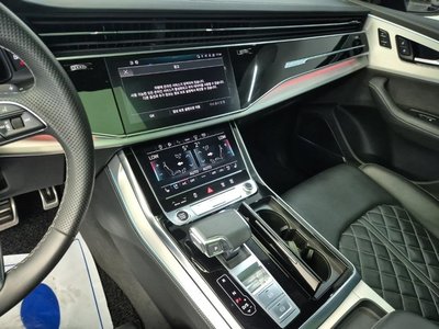 2022 AUDI Q8 照片 10