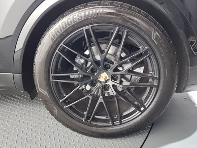 PORSCHE CAYENNE - 9