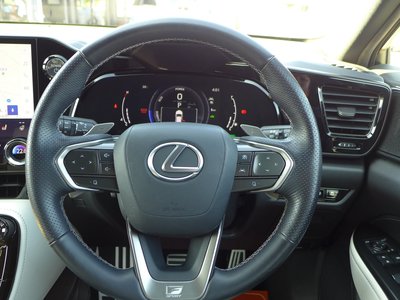صورة مصغرة 33 لـ 2023 Lexus NX