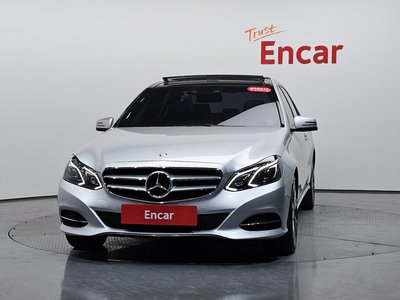 MERCEDES-BENZ E-CLASS - 3