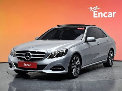 MERCEDES-BENZ E-CLASS - 1