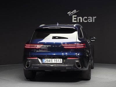 صورة 4 لـ 2021 Genesis GV70