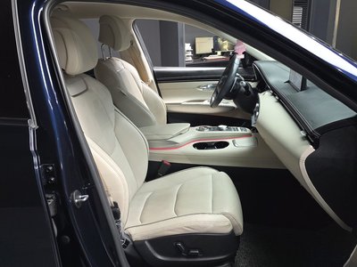 صورة مصغرة 17 لـ 2021 Genesis GV70