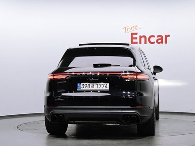 PORSCHE CAYENNE - 3