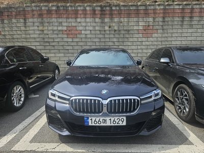 BMW 5 SERIES - 1