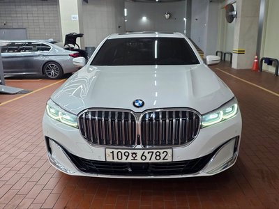 BMW 7 SERIES - 2