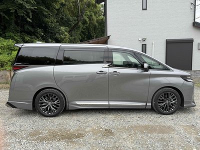 2025 Toyota VELLFIRE photo 6