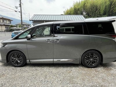 2025 Toyota VELLFIRE photo 10