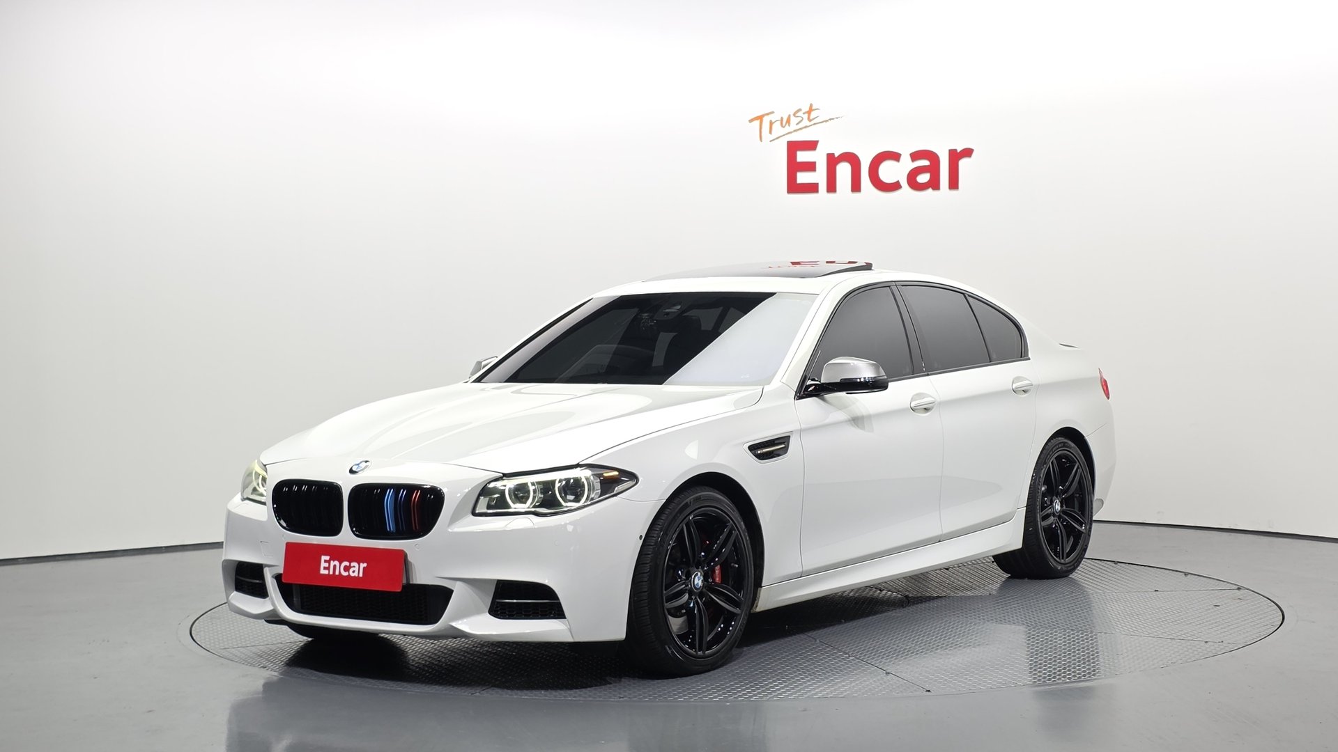 BMW 5 SERIES - View 1