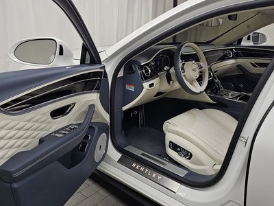 2024 Bentley FLYING SPUR 照片 10