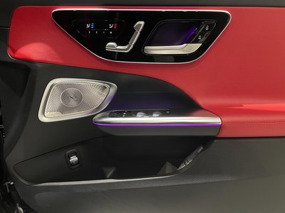 2025 Mercedes-BENZ C-CLASS photo 9