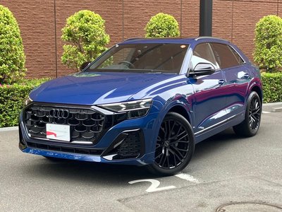 AUDI Q8 - 1
