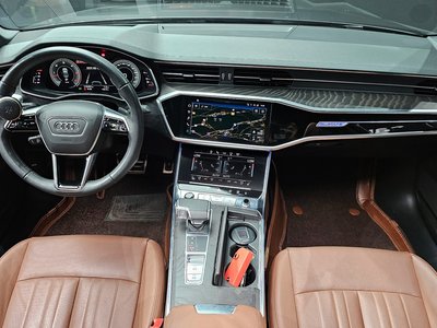 AUDI A6 - 5