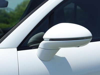 2026 Porsche MACAN thumbnail 30