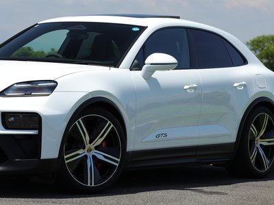 2026 Porsche MACAN thumbnail 27