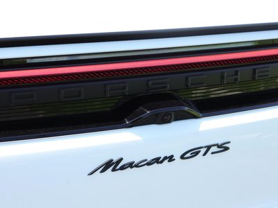 2026 Porsche MACAN thumbnail 41