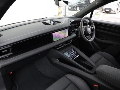 2026 Porsche MACAN thumbnail 55