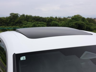 2026 Porsche MACAN thumbnail 23