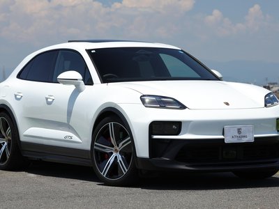 2026 Porsche MACAN thumbnail 16