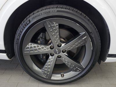 صورة 8 لـ 2022 GENESIS GV70