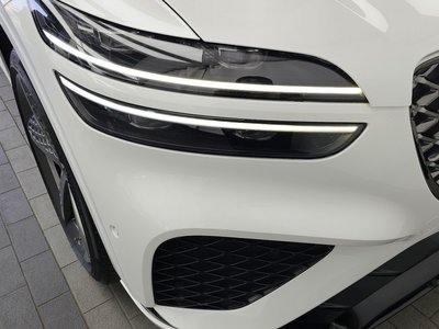 صورة 9 لـ 2022 GENESIS GV70