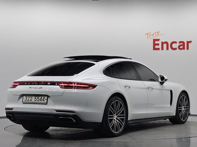 PORSCHE PANAMERA - 2