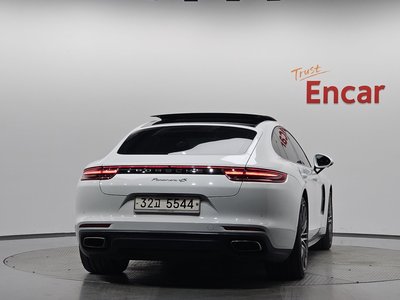 PORSCHE PANAMERA - 4