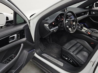 PORSCHE PANAMERA - 10