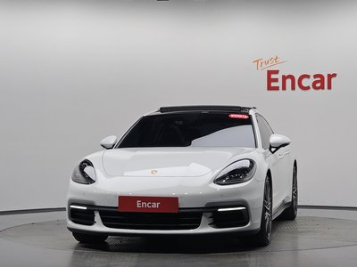 PORSCHE PANAMERA - 3