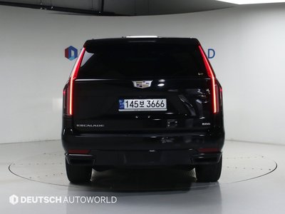 2023 Cadillac ESCALADE 5TH GENERATION photo 5