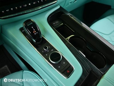 2023 Cadillac ESCALADE 5TH GENERATION photo 9