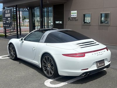 PORSCHE 911 - 10