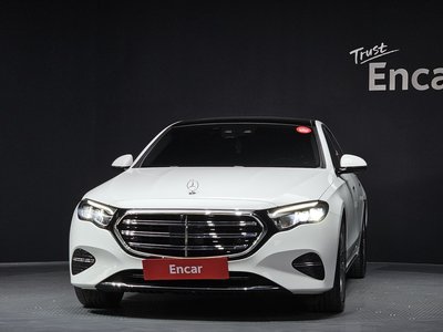 MERCEDES-BENZ E-CLASS - 2