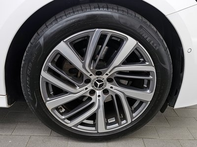 MERCEDES-BENZ E-CLASS - 8