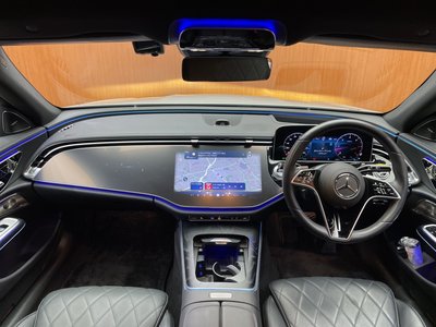 MERCEDES-BENZ E-CLASS - 4