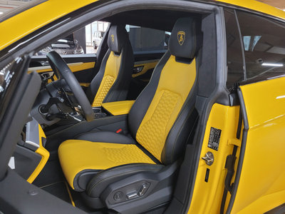 LAMBORGHINI URUS - 8