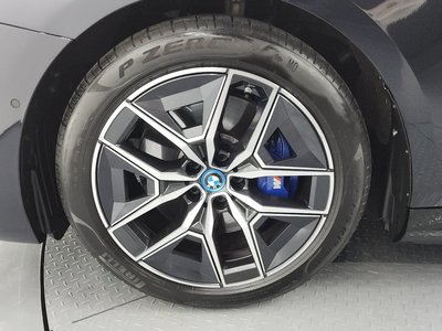BMW I5 - 6